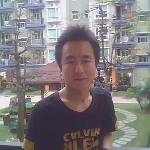 老曾一个珠宝人头像