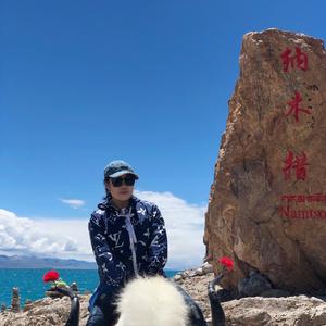 积极的莫妮卡贝鲁头像