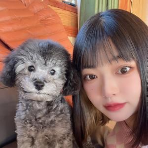 娜娜柚馋了头像