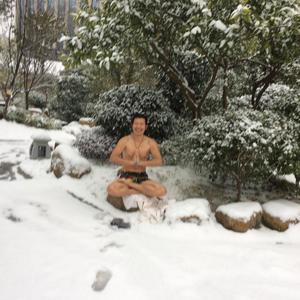 一寒山飞雪一头像