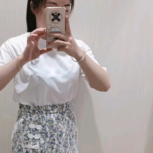晓里姐头像