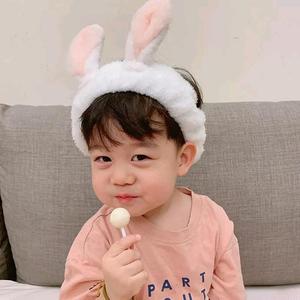 爱弹吉他的椒妍头像