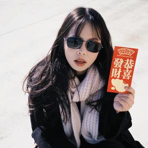 潘枝花头像