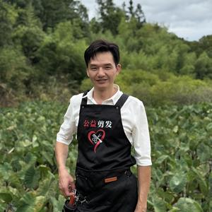 天齐(农村理发师）头像