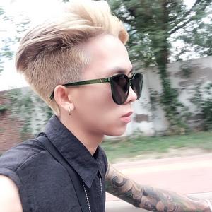 风趣书签R头像