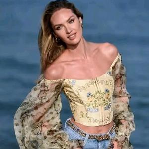 秃头老男孩说事头像