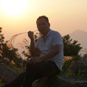 你好石哥头像