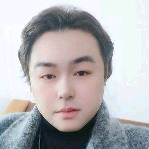 陶紫龙～逆光女神头像