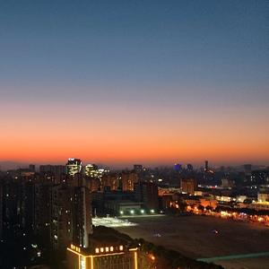 在东莞的打工人啊头像