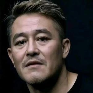 犀利哥赏花头像
