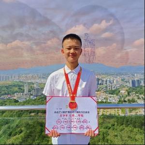 杨皓祺头像