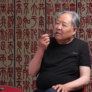 无文弄墨头像
