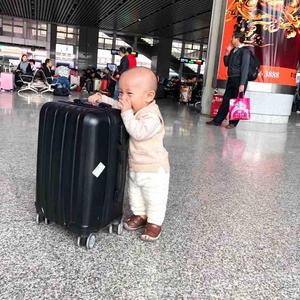 嘻嘻陪外婆抗癌头像