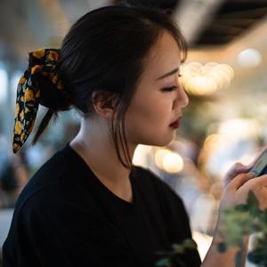 小颖籽欸头像