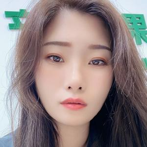 小疯子儿头像