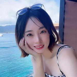 新疆领队放羊妹头像