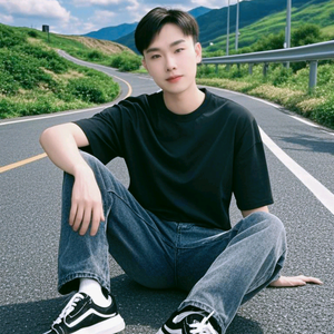 杨天成头像