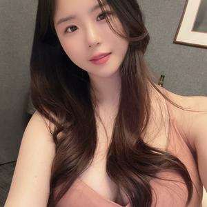 蓝天白云春暖花开。头像