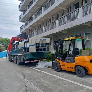 吊车搬运头像