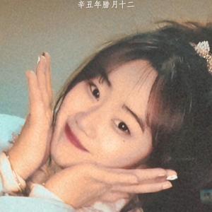 雪儿7h1A头像