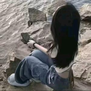 嫩小瑶头像