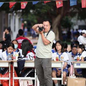 华哥快剪vlog头像