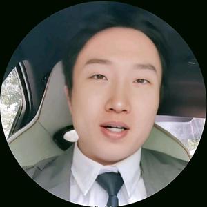 西湖上大腿抽筋吃牛排头像