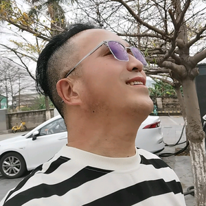 小七队长头像