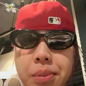 湖里大道郑哥头像