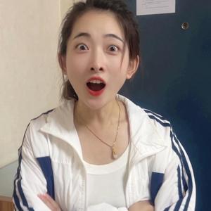 村花小梦头像